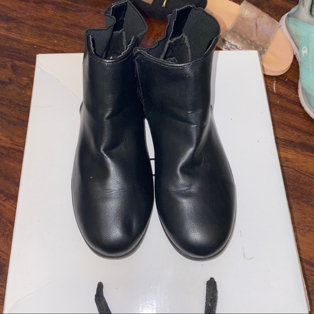 Chelsea boots